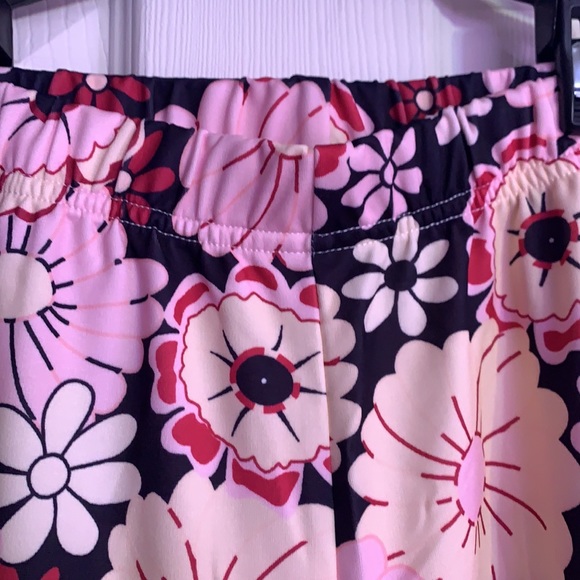 ❌DONATED❌Black Multi Color Retro Boho Hippie Floral Prints Flare Pants - Picture 6 of 14